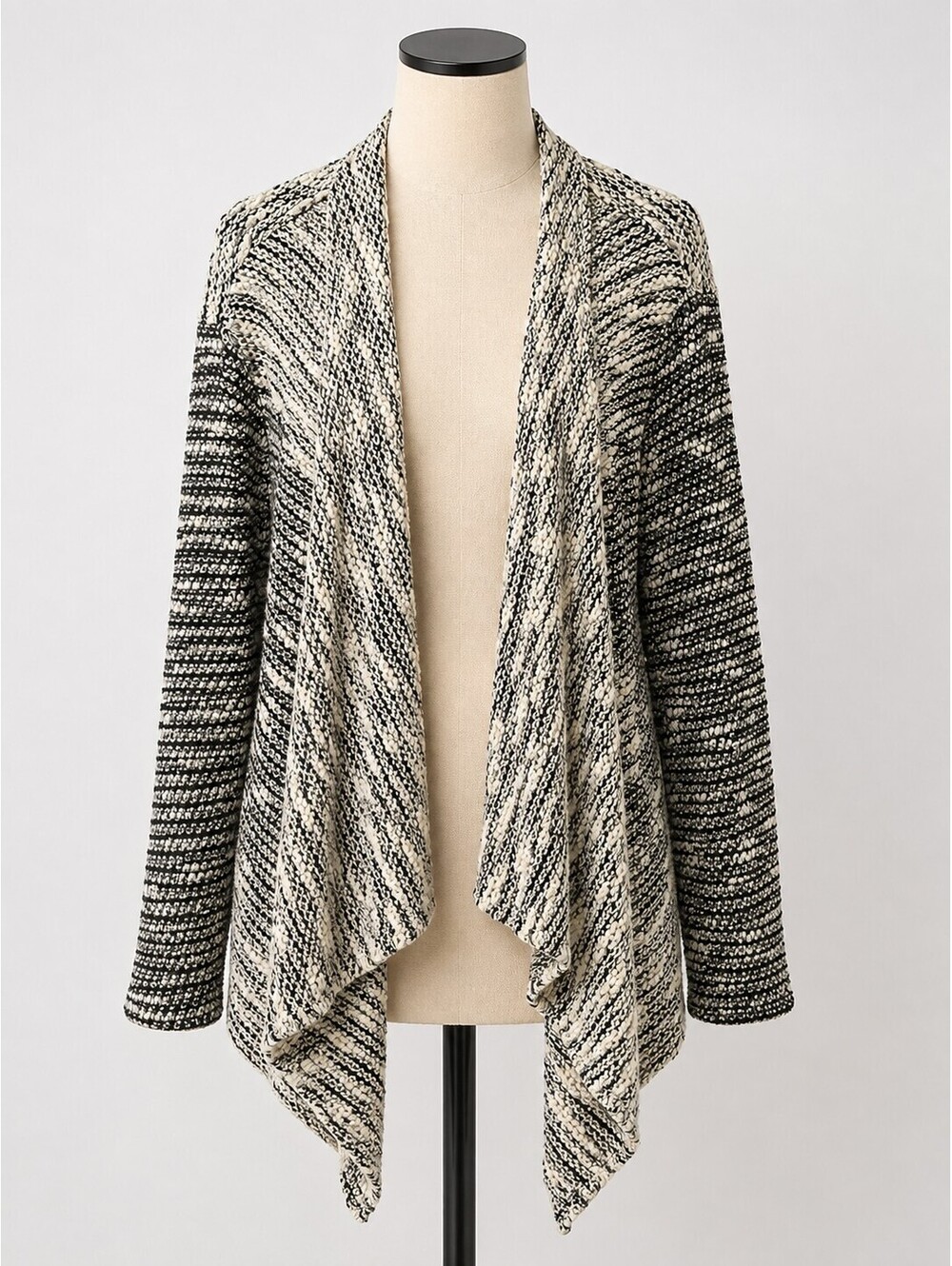 Joan Vass Studio Women 1X Chunky Knit Open cardigan beige and black